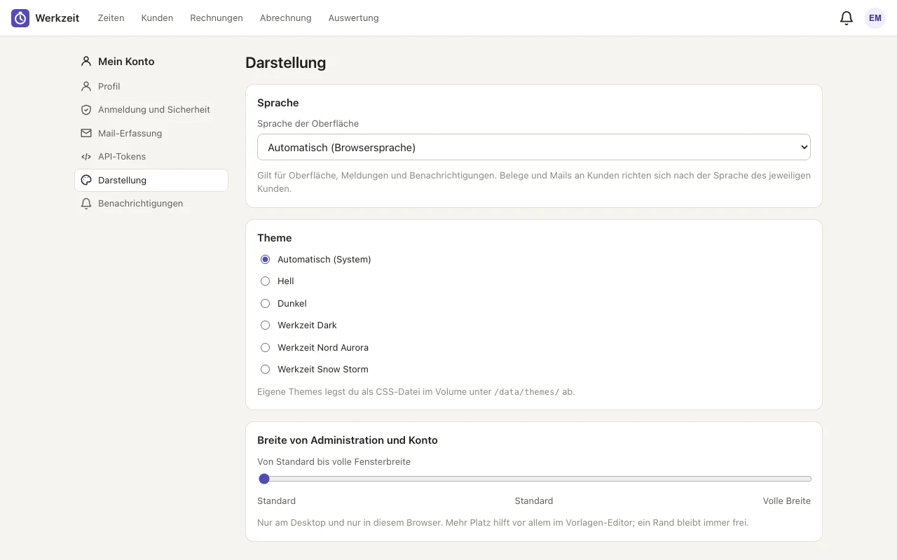 Sprache, Theme und Breite einstellen.